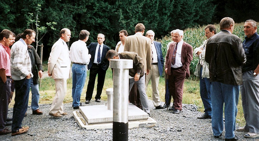 Die Verbandsräte bei der Besichtigung des Brunnen 3